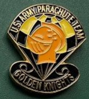 PARACHUTISTE AMERICAIN - TEAM USA - PARA - PARACHUTISME - US ARMY - ARMEE - GOLDEN KNIGHTS - CASQUE CHEVALIER - (31) - Parachutting