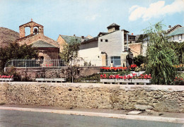 [-5%] FRANCE - Estavar - Eglise Saint Julien - Clocher - Clôture - Rue - Bâtiment - Jardin - Fleurs - Cimcolor - Carte P - Prades