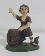 I123955 Pastorello Presepe - Statuina In Resina - Uomo Con Botte - 9 Cm - Kerstkribben