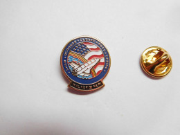 Beau Pin's , Espace , NASA , Navette Spatiale , Walker - Neri - Space