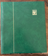 Album De Timbres, Carnets, Blocs Grand Format 32 Pages Fd Noir. 4 Bandes/page. FN32-4bis - Formato Grande, Sfondo Nero