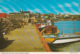 CANADA - FISHING VILLAGE ON PRINCE EDWARD ISLAND  - USED  POSTCARD  - D74 - Sonstige & Ohne Zuordnung