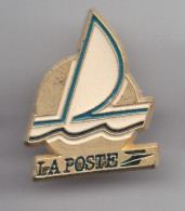 Pin's La Poste Bateau Voilier  Réf 3166 - Mail Services