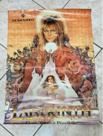 DAVID BOWIE:MANIFESTO ORIGINALE LABYRINTH-DOMOVIDEO -68X49-CON DIFETTO. - Posters