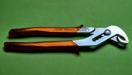 Ancien OUTIL Spécial - PINCE MULTIPRISES 180 - Facom - Métal Et Plastique Vanachrome 6 - "Neuf De Stock" - Vers 1980 - Other Apparatus