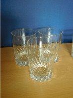 Lot De 3 Verres Vintages - Glasses