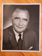 POMPIDOU Photo Par Yousuf Karsh Ottawa - Armi Da Collezione