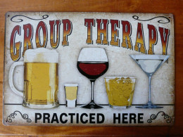 Plaque En Tole Group Therapy - Practiced Here - Targhe In Lamiera (a Partire Dal 1961)