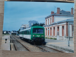 Delcampe - 22  LOUDEAC   LA  GARE   TRAIN LOCOMOTIVE AUTORAIL  X 4550 JUIN 1998 - Loudéac