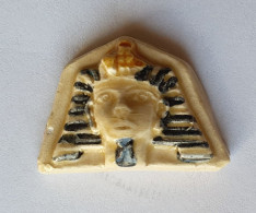FEVE ARTISANALE ANCIENNE PRIME 1996 - EGYPTE LES SIGNES MORTUAIRES - TETE DE PHARAON 2 - Histoire