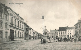 BELGIQUE - Bilsen - Marktplaats - Marché - Place - Bâtiment - Fontaine - Ed L Simoens - Animé - Carte Postale Ancienne - Bilzen