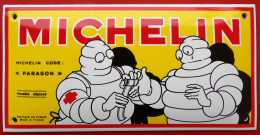 Plaque Emaillee Et Bombee MICHELIN - Targhe Smaltate (a Partire Dal 1961)
