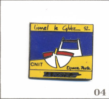 Pin's La Poste / Espace Poste Au CNIT (Paris-La Défense) - Salon Nautique. Non Estampillé. Numéroté # 421. EGF. T1059-04 - Mail Services
