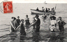 Scène De Bain Dans La Mer Du Nord, Barque - Edition L.V. & Cie - Carte Aqua-photo N° 2300 - Nord-Pas-de-Calais
