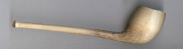 PIPE EN TERRE  Marquée PIANETI ??  Bord ébréché               13 - Porzellanpfeifen
