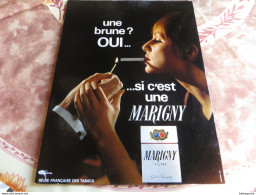 PLAQUE PUBLICITAIRE EN CARTON  MARIGNY FILTRE Goût Français - ( Type Présentoir )  - TRES RARE - VOIR SCANS - Objetos Publicitarios