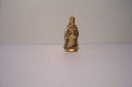 FEVE  - SANTON De PROVENCE  - CRECHE - ROI-MAGE    -  ( Métal Doré ) - Santons