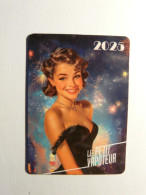 MAGNET PUBLICITAIRE - PIN-UP 2025 -  LPV LE PETIT VAPOTEUR PINUP SEXY FEMME AIMANT - Reclame