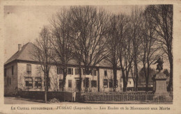15 JUSSAC LE ECOLE ET LE MONUMENT AUX MORTS  CPA BON ETAT - Jussac