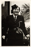 Delcampe - PC SCOUTING REAL PHOTO ROYALTY QUEEN JULIANA GIRL SCOUTS (a46847) - Pfadfinder-Bewegung