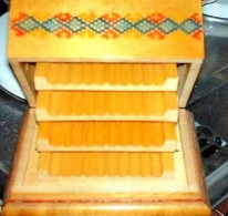 * Boîte Porte-cigarettes En Bois Avec Dessins Arabesques (années 50) - Empty Cigarettes Boxes
