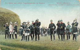 Delcampe - CPA Militaria-Armée Allemande-L'empereur Avec Ses Aides De Camps Aux Manoeuvres   L3781 - Manöver