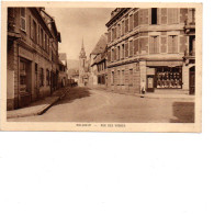 67 BRUMATH Rue Des Vosges , Façade Horlogerie Avec Commerçant Devant La Vitrine - Brumath