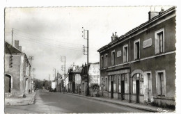 SAINT-AMAND-de-VENDOME St Amand Longpré(41) Rue De La Gare ( Hôtel Gare Du Nord), Cim 6885, Cpsm Pf - Saint Amand Longpre