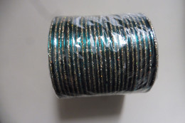 Lot De 24 Bracelets Indiens Métal Vert Foncé & Doré Bollywood Fête Indienne Mariage Inde - Etnica
