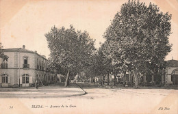 ALGERIE - Blida - Avenue De La Gare - Arbres - Terrasse - éboueur - Animé - ND Phot - 74 - Carte Postale Ancienne - Blida