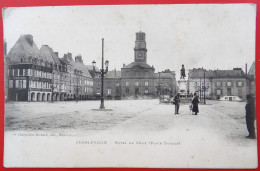 Delcampe - Cpa 08 CHARLEVILLE Anime Hotel De Ville Place Ducale - Charleville