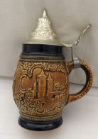 Ancienne Chope à Bière Grès Lorraine Jaune Orangé Couvercle Sculpté Vintage - Glasses