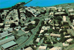 DJIBOUTI - Vue Aérienne - Bâtiment - Route - Voiture - établissement - Terrain Basket - Ed A Bourlon - Carte Postale - Djibouti