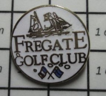 512A Pin's Pins / Beau Et Rare / SPORTS / BATEAU VOILIER FREGATE GOLF CLUB - Golf