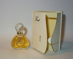 VAN CLEEF & ARPELS : First - Eau De Toilette - 5 Ml. Version 2. Parfait état - Miniatures Womens' Fragrances (in Box)