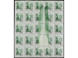 Delcampe - **/* ESPAÑA. 15 Cts. Verde. Bloque De 25 Gran DEFECTO DE IMPRESIÓN. Algún Sello Sombras Del Tiempo. Ed.1021 (25). - Altri & Non Classificati