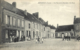 DIXMONT - La Place De La Fontaine Et La Poste - Dixmont