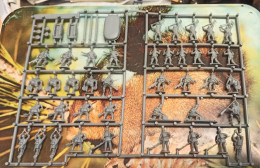MAQUETTE VINTAGE MILITAIRE REVELL AG - Personnages 1/72 ° Démineurs (genre Atlantic - Airfix - Italeri ..) - Figurines
