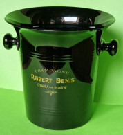 Ancien SEAU à CHAMPAGNE - ROBERT DENIS à Charly Sur MARNE 02 - Plastique NOIR Lettrage Imprimé - Vers 2000 - Alcohols