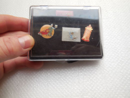 Pin's Coffret La Poste (Belgique) Par Confinvest (peu Commun) .......C4A1 - Mail Services