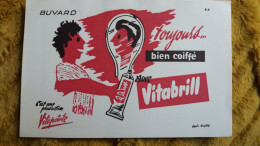 BUVARD PUBLICITAIRE PUBLICITE VITABRILL CREME GEL TOUJOURS BIEN COIFFE  FORMAT 13.5 PAR 20.5 CM DESSIN NICOLITCH - H