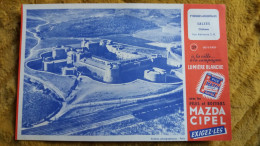 BUVARD PUBLICITAIRE PUBLICITE PILES MAZDA CIPEL CHATEAU DE SALCES SALSES PO 28    FORMAT 13.5 PAR 20.5 CM - Electricity & Gas