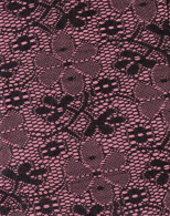 Petit Coupon De Tissu Rose Bonbon  Synthétique (nylon Fluide) Avec Dentelle Noir En Superposition - Other & Unclassified