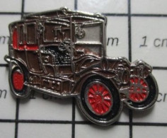 713c Pin's Pins / Beau Et Rare / AUTOMOBILES / TACOT ISOTTA FRASCHINI MARRON ET ROUGE DE 1909 - Autres & Non Classés