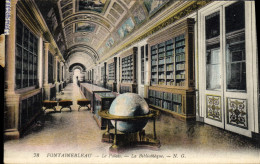 CPA Bibliotheque Fontainebleau Le Palais - Bibliotheken