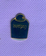 Rare Pins Parfum Ispahan Yves Rocher P336 - Perfume