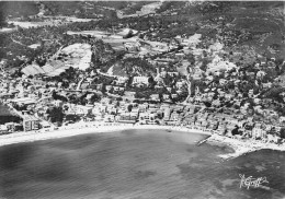 Delcampe - Le Lavandou * Vue Aérienne Sur La Plage Et Ensemble De La Ville - Le Lavandou