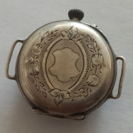 Ancienne Montre Bracelet En Argent Guilloché Cylindre 10 Rubis Poinçon Au Crabe - Watches: Old