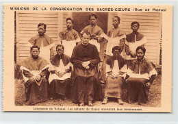 Hawaii - MOLOKAI - Leper Colony - The Altar Boys Surrounding Their Missionary - Publ. Missions Of The Congregation Of Th - Molokai