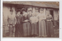 YERVILLE : Groupe De Personnages - Très Bon état - Yerville